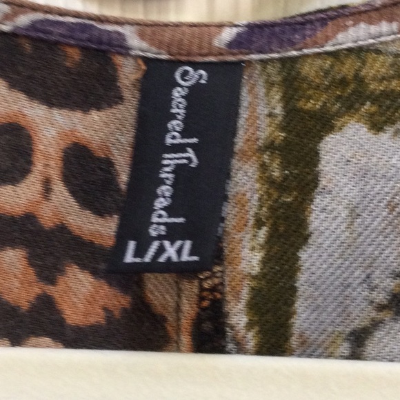 Sacred Threads multi print top - Picture 5 of 6